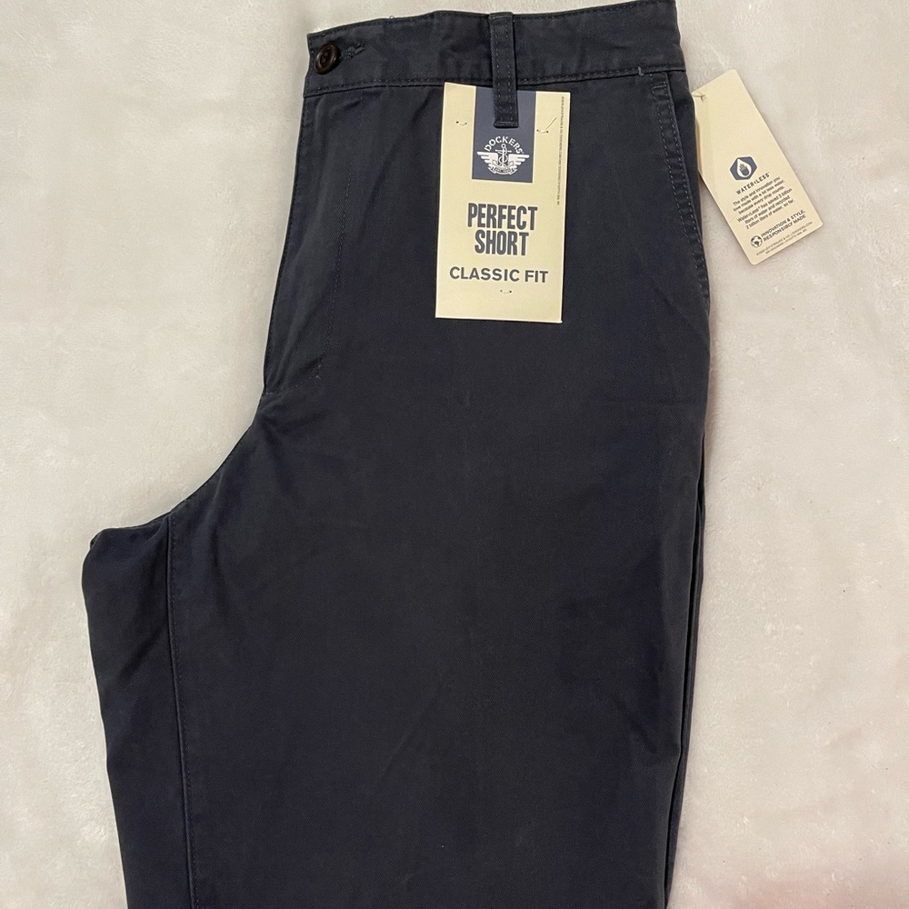 NEW Dockers Mens Classic Fit Shorts